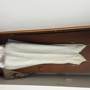 Elegant White Sleeveless Dress